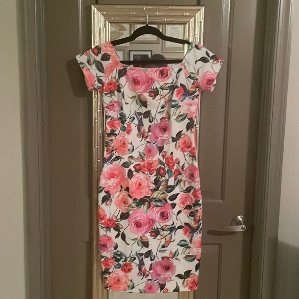 🌸Beautiful Alexia Admor Floral Dress🌸